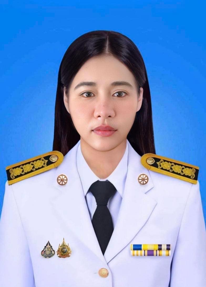 นางนาริน  แจ้งเมือง